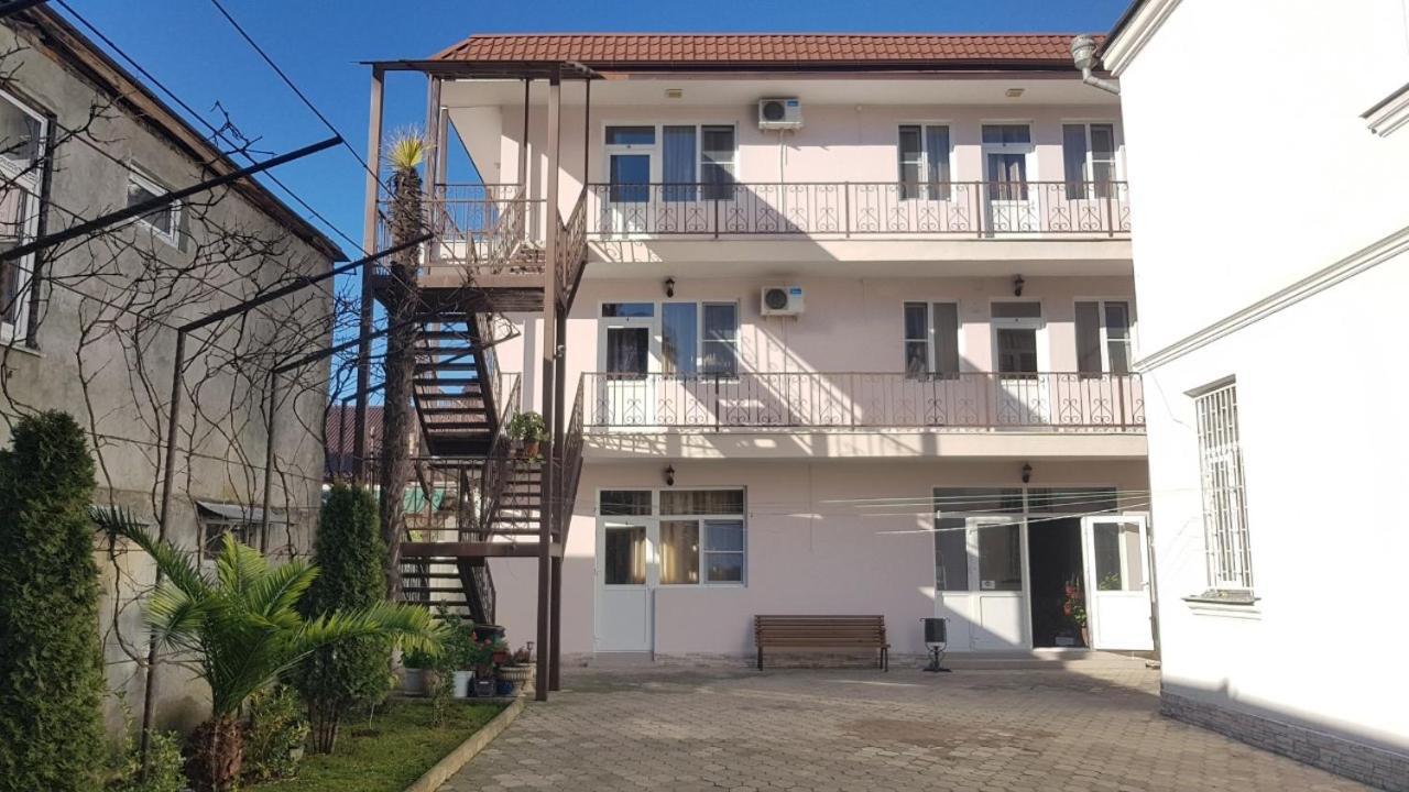 Holidays In Sukhum Σουχούμι Εξωτερικό φωτογραφία