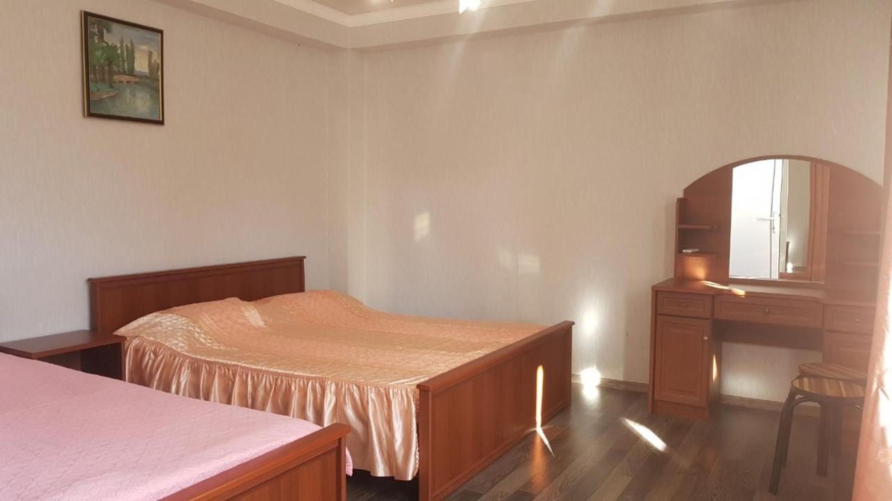 Holidays In Sukhum Σουχούμι Εξωτερικό φωτογραφία